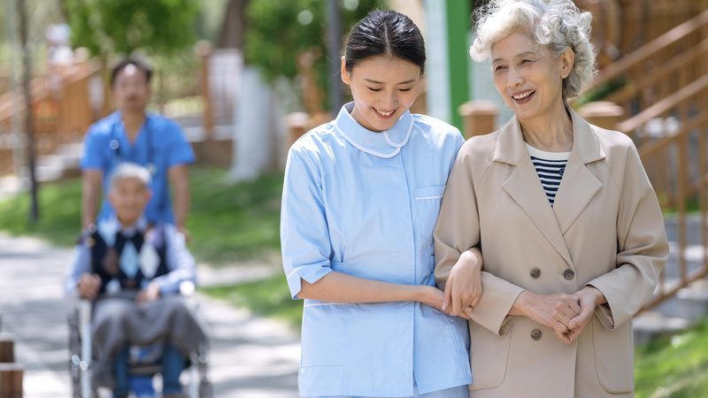 护理院护工所需资质揭秘：安全护理的坚实保障